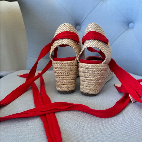 Red wedges lace up - like new size 6 - Picture 11 of 12